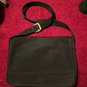 Jennifer Moore messenger bag